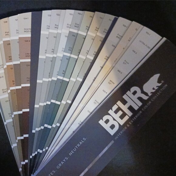 BEHR Whites Grays Neutrals Paint Color Swatch Book Fan Deck W&N-252 - Picture 3 of 8